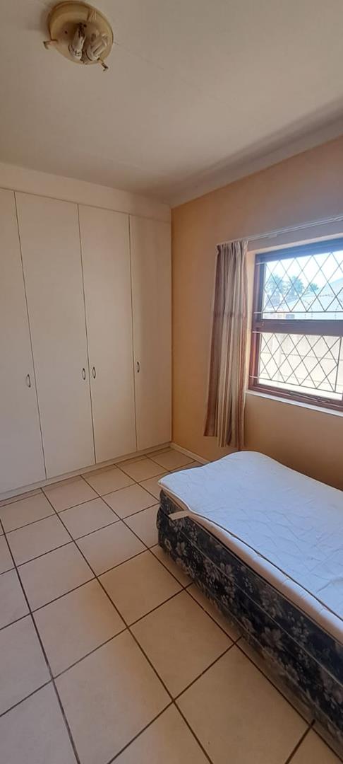 To Let 1 Bedroom Property for Rent in Summerstrand Eastern Cape